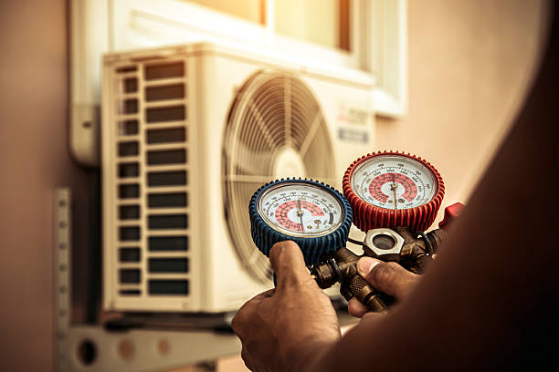 Professional Hvac technician working in High Ridge, MO